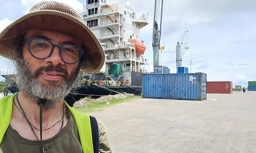 Γερμανία: Ερευνητής κινδυνεύει με απόλυση γιατί αρνείται να επιστρέψει αεροπορικώς από την Παπούα-Νέα Γουινέα